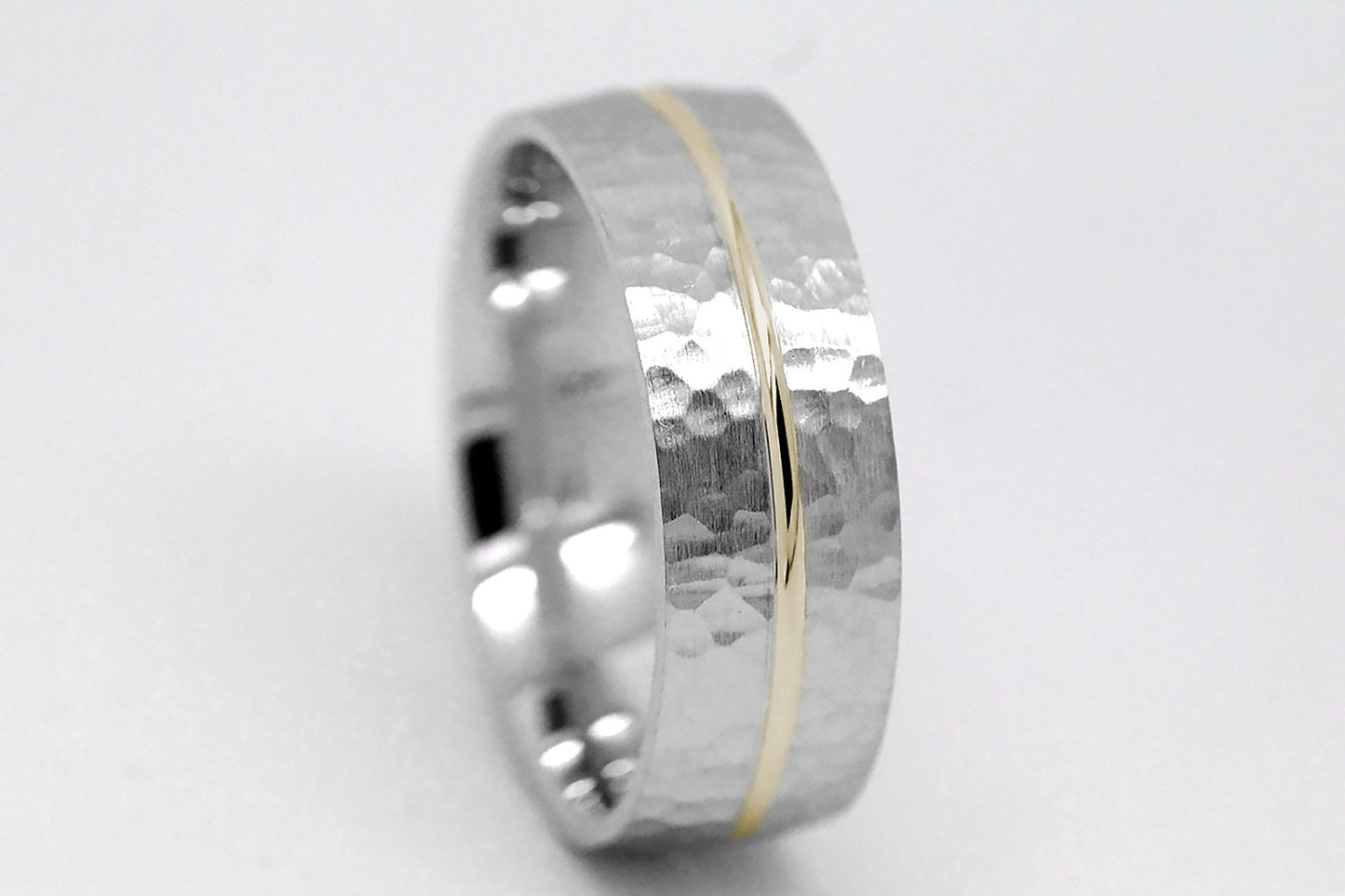 7mm Solid Gold Hammered Wedding Band for Men and Women with Line | AT-0008