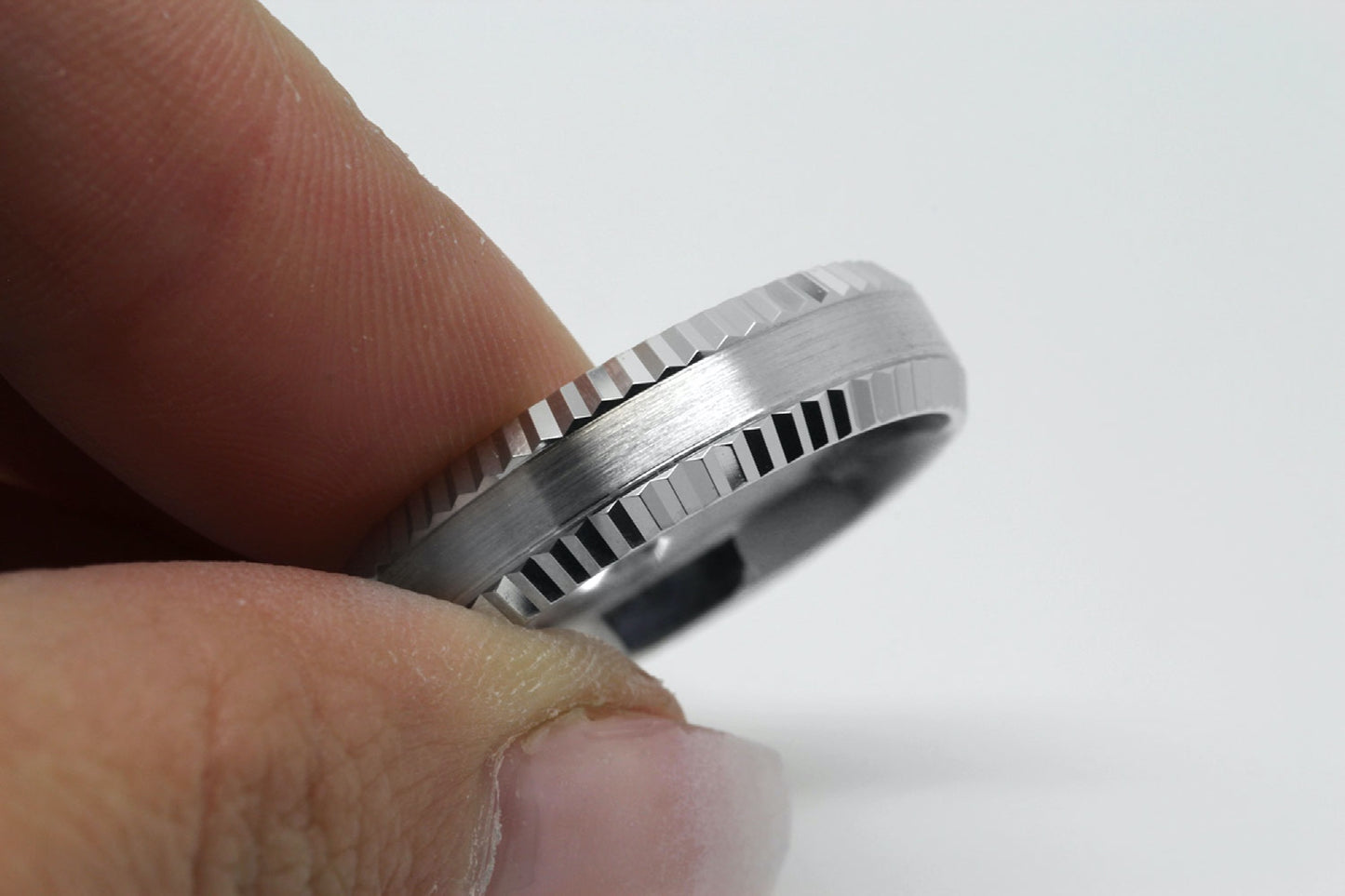 5mm Solid 10K 14K 18K Gold Men's Ring Faceted Edge | T-0009