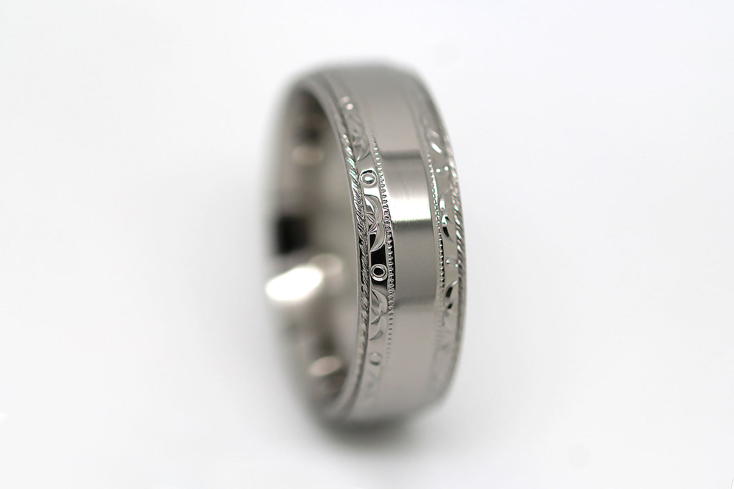 6mm titanium wedding ring with polished filigree edge, perfect for men and women as a wedding or anniversary band.