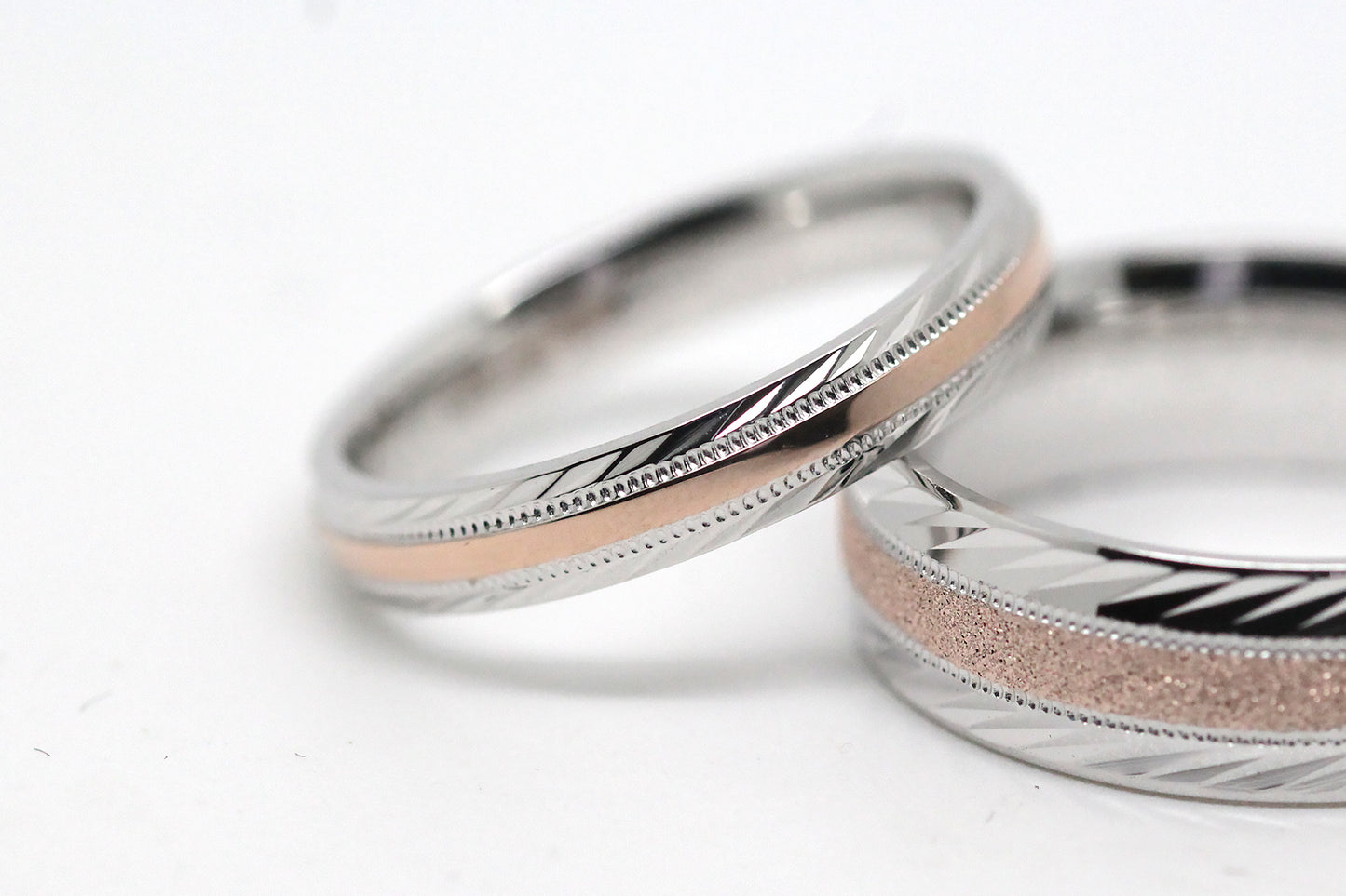 3mm Gold Wedding Band for Men and Women with Filigree Edge | T-6673P