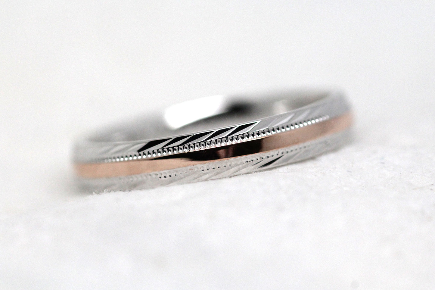 3mm Gold Wedding Band for Men and Women with Filigree Edge | T-6673P