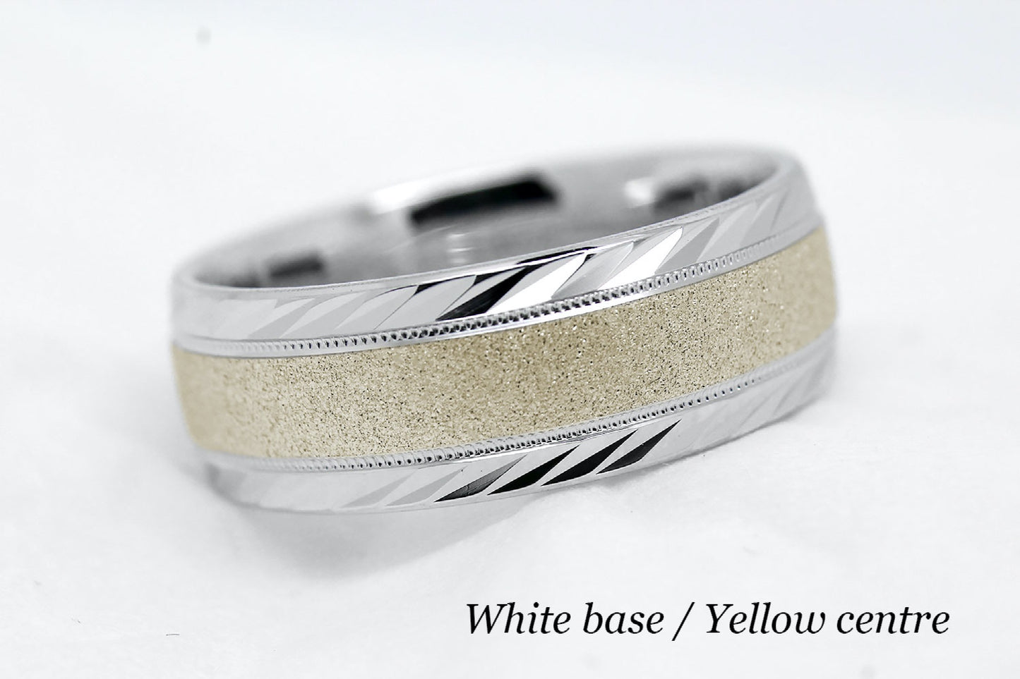 8mm Gold Wedding Band for Men and Women with Filigree Edge | T-6673