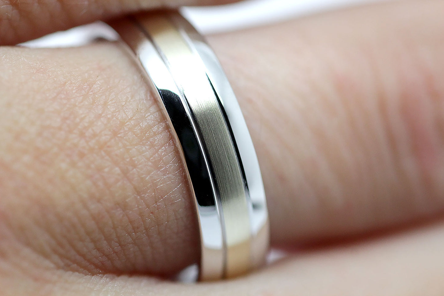 5mm Gold Polished and Brushed Simple Wedding Band for Men and Women | AT-0017