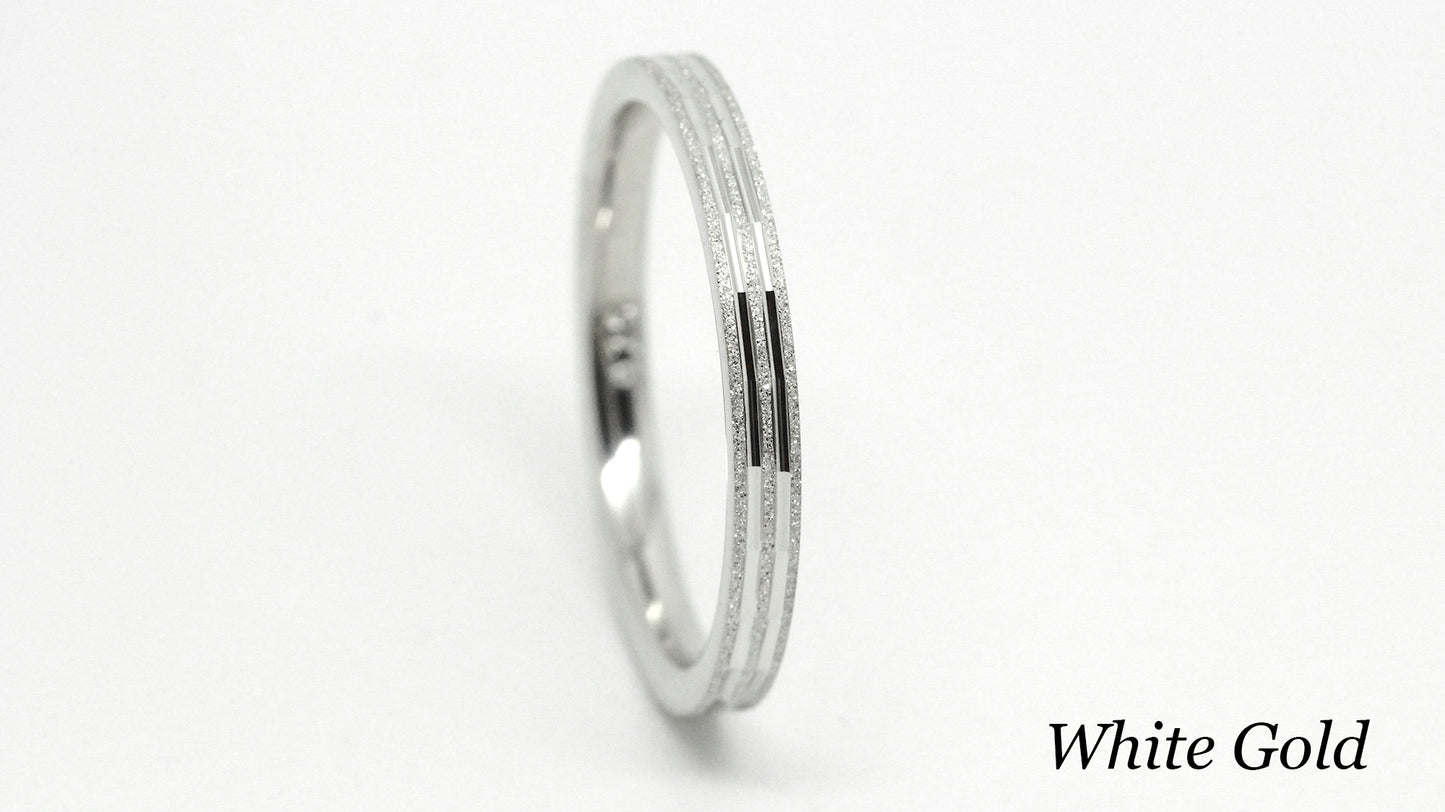 2mm Solid Gold Sparkly Wedding Band for Women with Lines | This stackable wedding ring with sparkly finish is a stunning piece that's designed to last a lifetime. Perfect as wedding band or anniversary ring