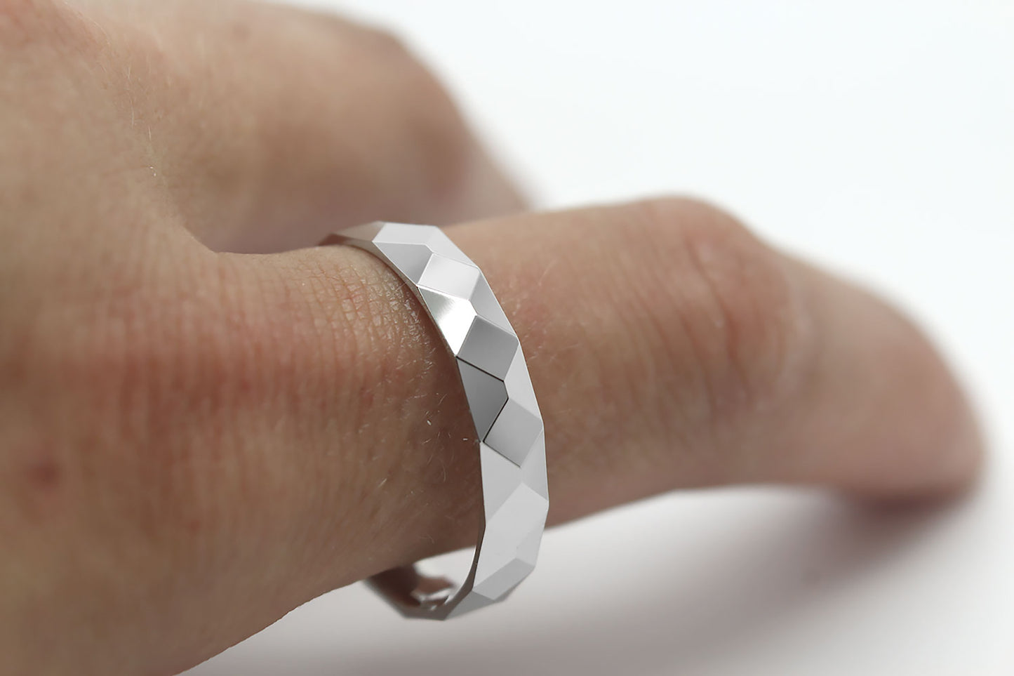 4mm 925 Silver Faceted Mirrored Engineered Wedding Band for Men and Women | T-0020