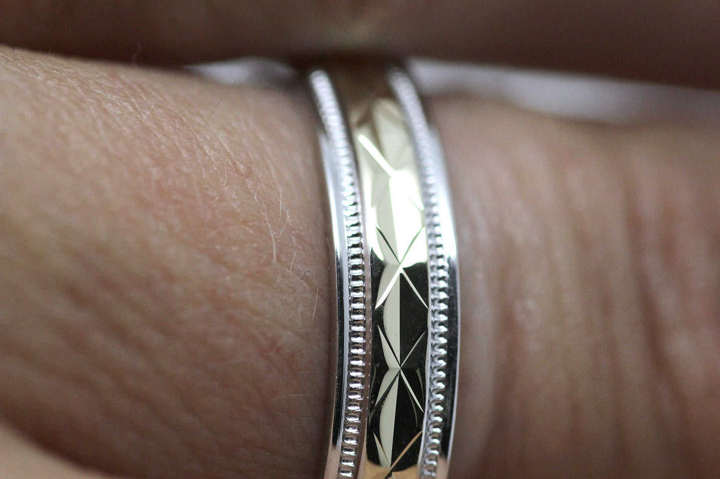 4mm Gold Filigree Rhombus with Milgrain Wedding Band for Women and Men | T-0022