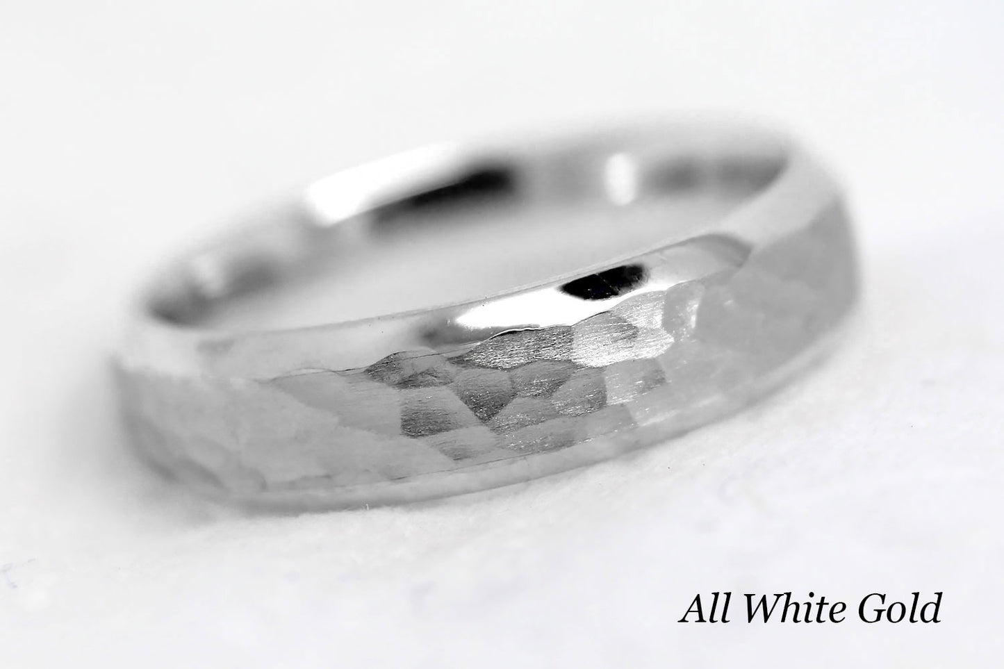 5mm Gold Hammered and Beveled Edge Wedding Band for Men and Women | AT-0025