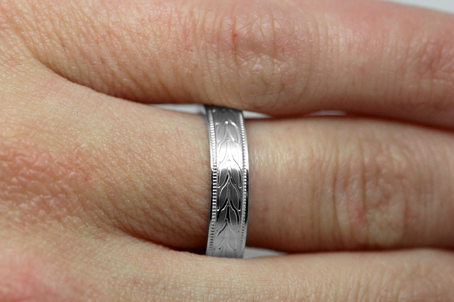 4mm 925 Sterling Silver Wedding Band with Leafy Design for Men and Women | AT-6785