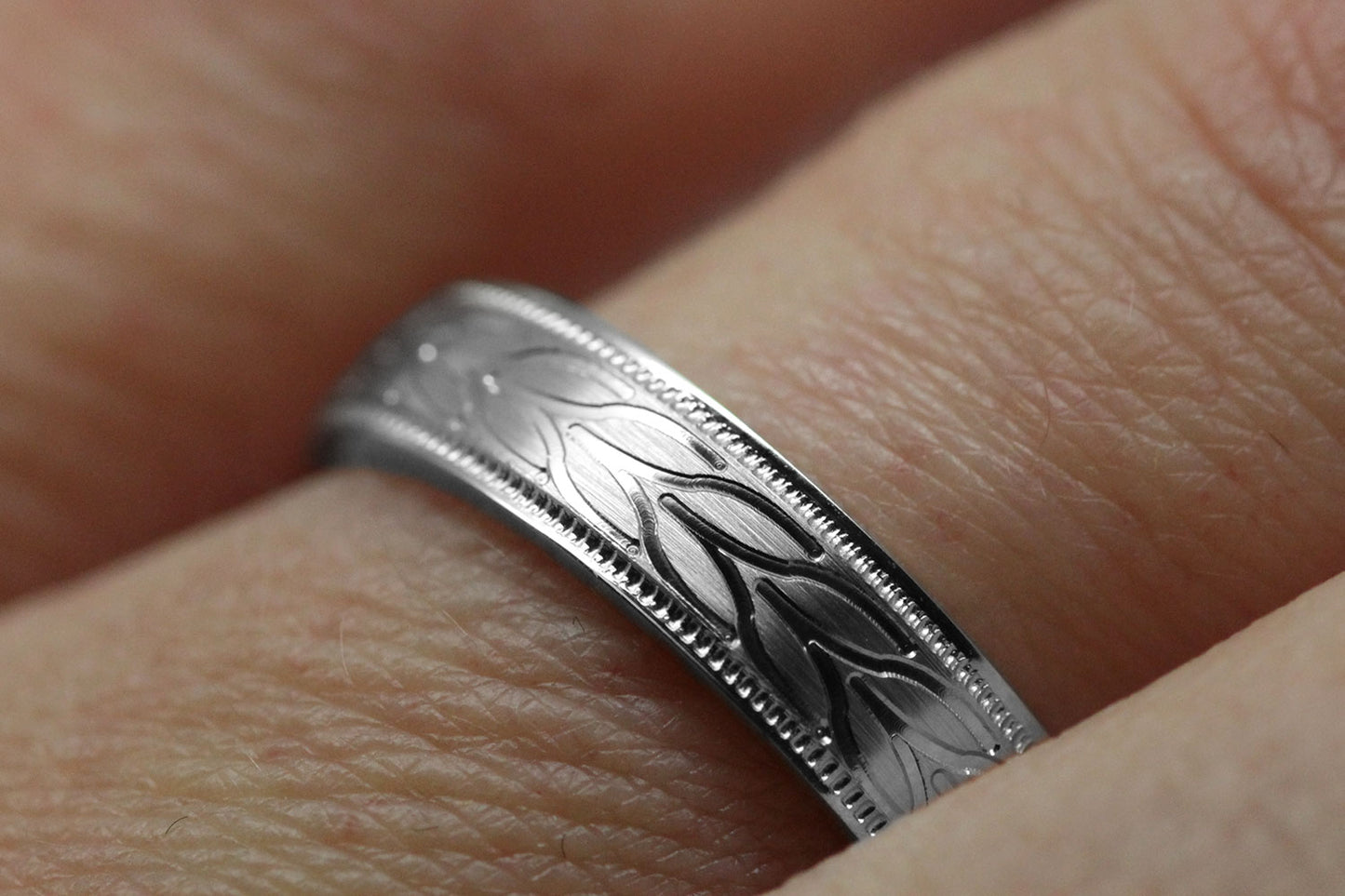 4mm 925 Sterling Silver Wedding Band with Leafy Design for Men and Women | AT-6785