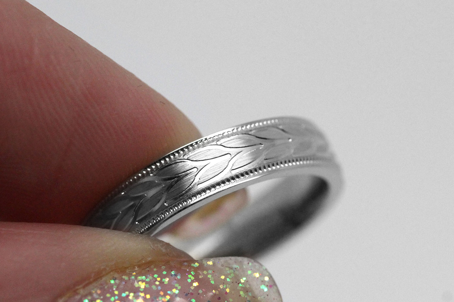 4mm 925 Sterling Silver Wedding Band with Leafy Design for Men and Women | AT-6785