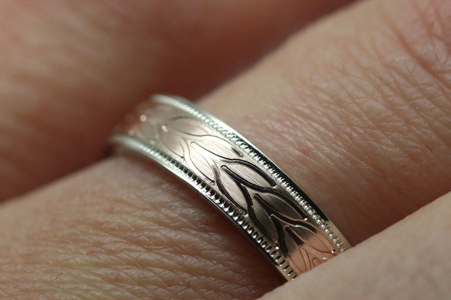 4mm Gold Wedding Band with Leafy Design for Men and Women | AT-6785