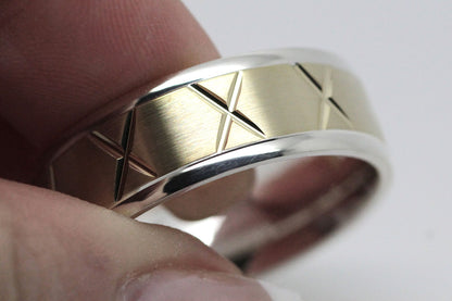 8mm Solid Gold Classic Wedding Band for Men and Women Flat Brushed X pattern | AT-0037
