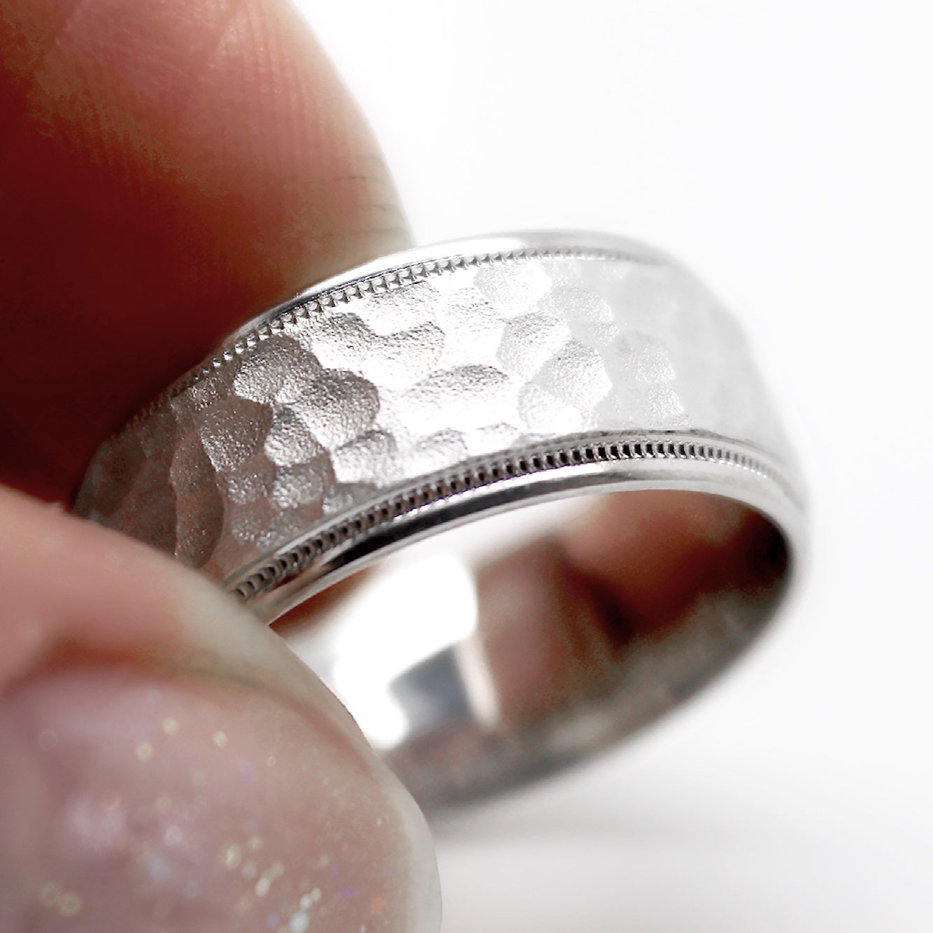 8mm Hammered Gold Wedding Band for Men and Women | AT-8008