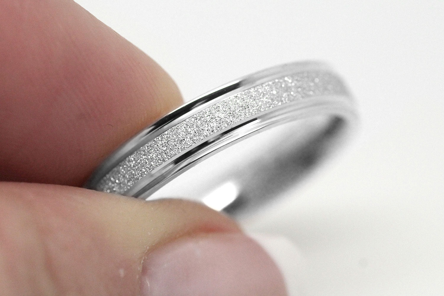 4mm solid 925 sterling silver wedding band for women and men with sparkly centre and polished and edges