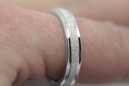 4mm solid 925 sterling silver wedding band for women and men with sparkly centre and polished and edges