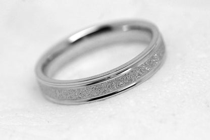 4mm solid 925 sterling silver wedding band for women and men with sparkly centre and polished and edges