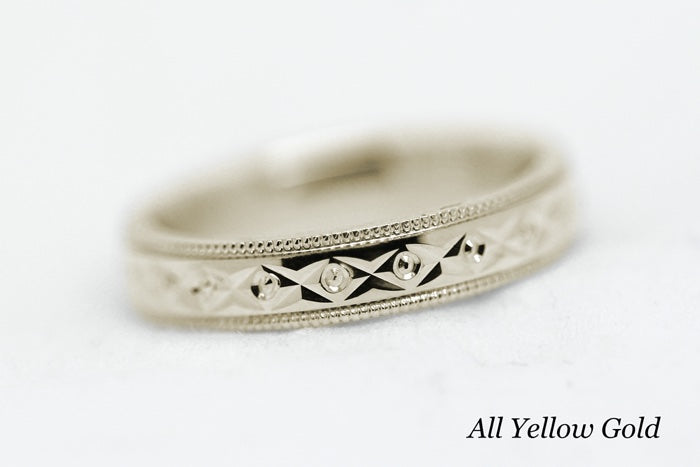 2.5mm 10K 14K 18K Gold Wedding Band with Filigree Centre for Men and Women | 0031